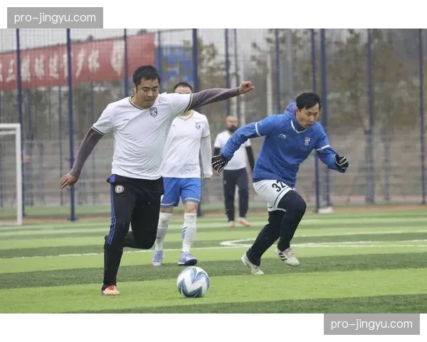 2026年世界少棒联盟中国武汉城市总决赛在光谷足球体育公园进行，来自武汉、南京、重庆、南昌的15支少年棒球队进行了为期2天的激烈角逐